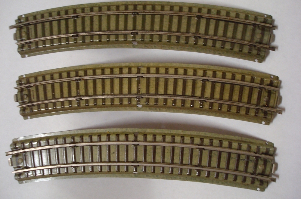 Curved track sections